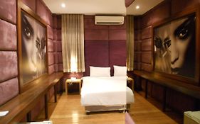 The Strand Inn Hotel 2*